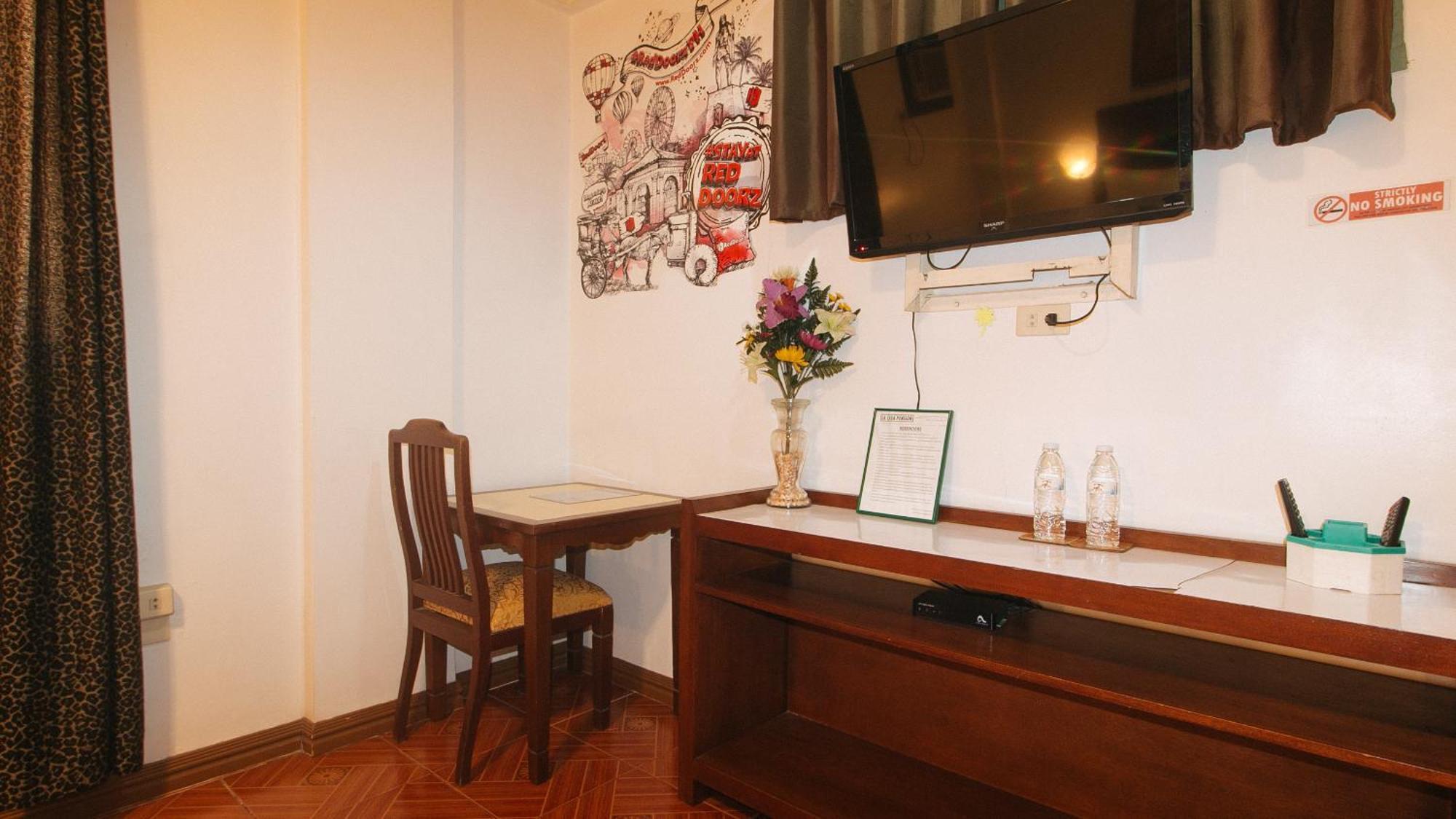 Reddoorz At La Casa Guesthouse Former Reddoorz At Tamarind Street Angeles City Экстерьер фото