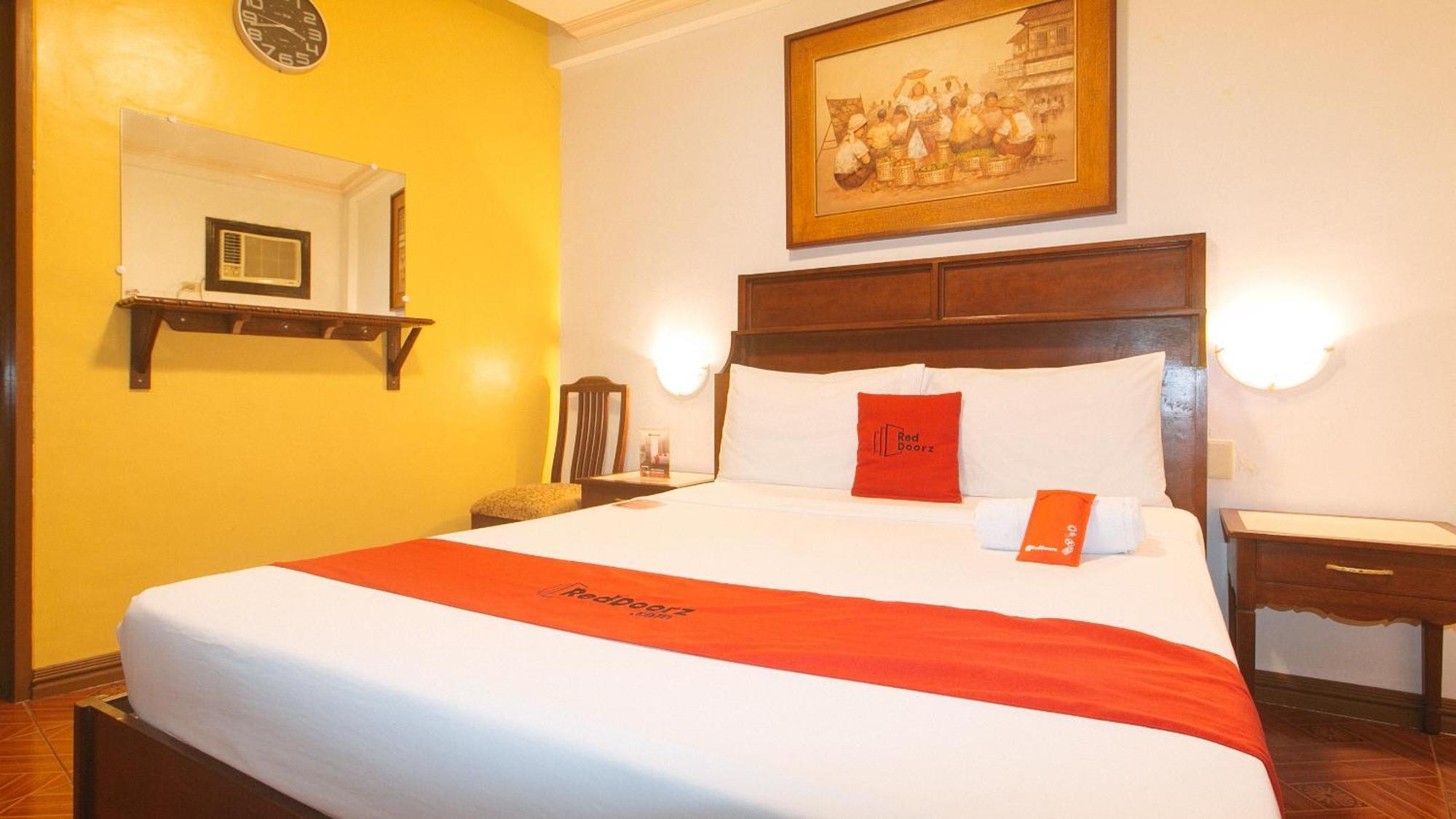 Reddoorz At La Casa Guesthouse Former Reddoorz At Tamarind Street Angeles City Экстерьер фото